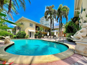 Отель La Casa Hotel  Форт-Лодердейл